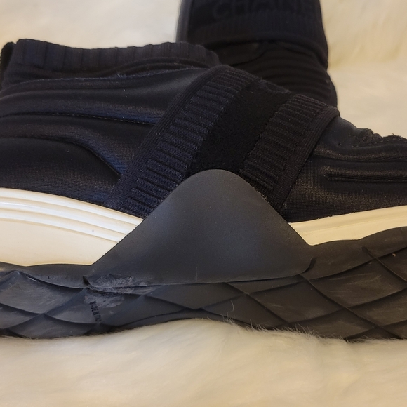 Chanel sneakers Sz 39 - Picture 6 of 16